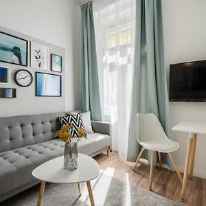 a13-boutique-apartments-best-location-by-bqa.inbudapesthotels.com/