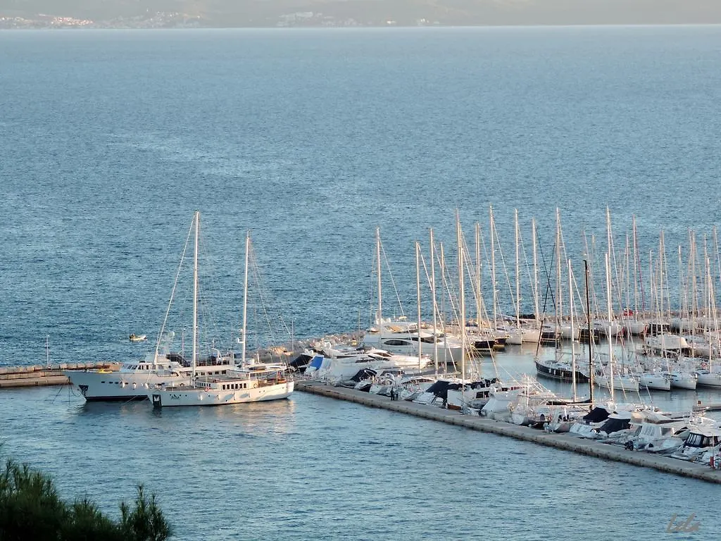 Apartments Lana Split