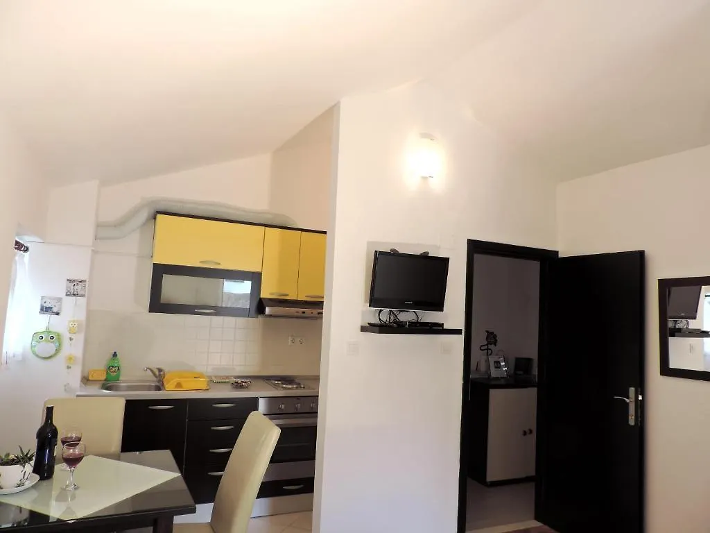 Apartments Lana Split 0*,